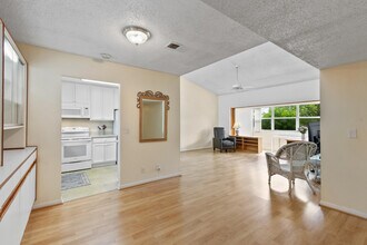 2651 Boundbrook Blvd in West Palm Beach, FL - Building Photo - Building Photo