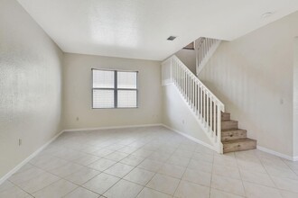 7919 Jewelwood Dr in Boynton Beach, FL - Building Photo - Building Photo