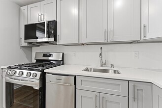 419 5th St in Hoboken, NJ - Foto de edificio - Building Photo