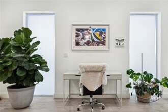 3575 SW 23rd St in Miami, FL - Foto de edificio - Building Photo