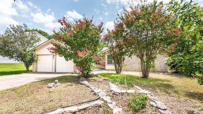 11606 Parkfield Dr in Austin, TX - Building Photo - Building Photo