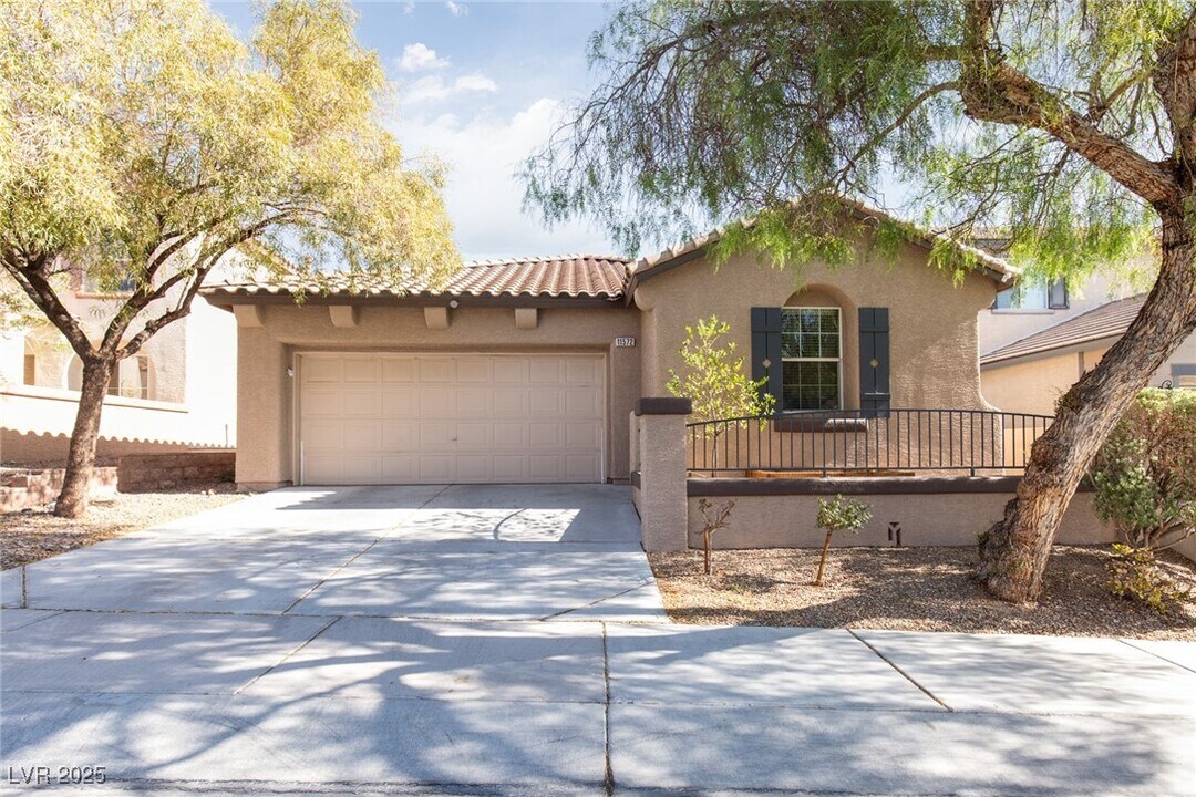 11572 W Aruba Beach Ave in Las Vegas, NV - Building Photo