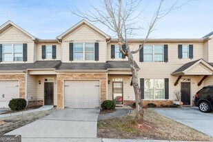 4214 High Park Ln in East Point, GA - Building Photo