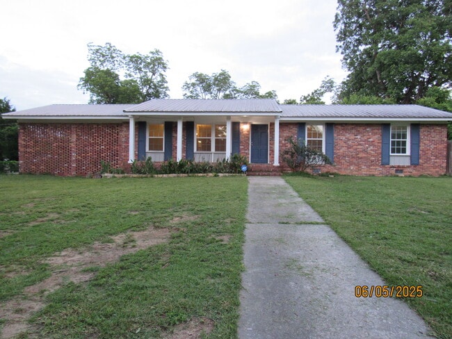 2215 Macy Ave in Perry, GA - Building Photo - Building Photo