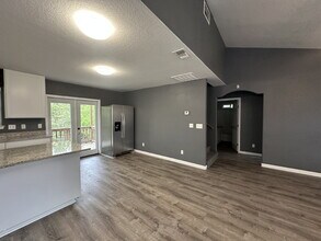 507 Scenic Run in Canyon Lake, TX - Foto de edificio - Building Photo