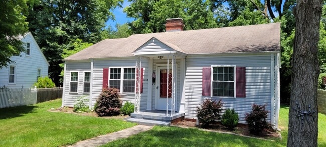 property at 3008 Peebles Dr