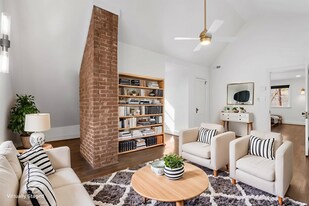 114 W Park Ave in Greenville, SC - Building Photo