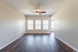 122 Otter Trail SW in Huntsville, AL - Building Photo - Building Photo