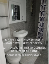 1937 Dewey St, Unit B in Hollywood, FL - Foto de edificio - Building Photo