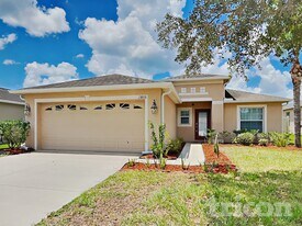 13806 Newport Shores Dr, Unit 1427 in Hudson, FL - Building Photo