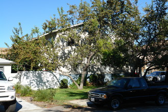 127 W Kalmia St in Fallbrook, CA - Building Photo - Building Photo