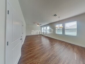 1353 Mount Logan Dr in Apopka, FL - Building Photo - Building Photo