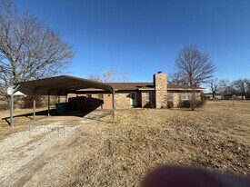 241 Suburban Ln in Inola, OK - Building Photo