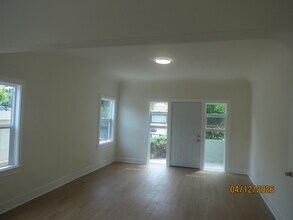 2045 S Harcourt Ave, Unit 2045 S Harcourt Ave in Los Angeles, CA - Building Photo - Building Photo