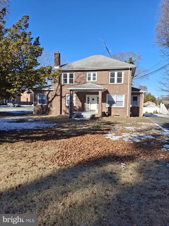 2198 E Landis Ave in Vineland, NJ - Building Photo