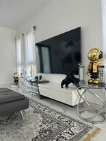 2342 McKinley St in Hollywood, FL - Building Photo