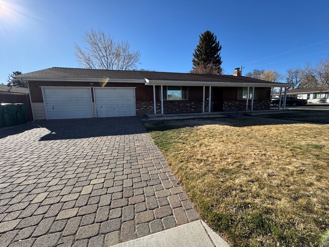 property at 1606 N Division St