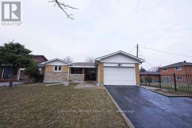 2 Leighton Ct