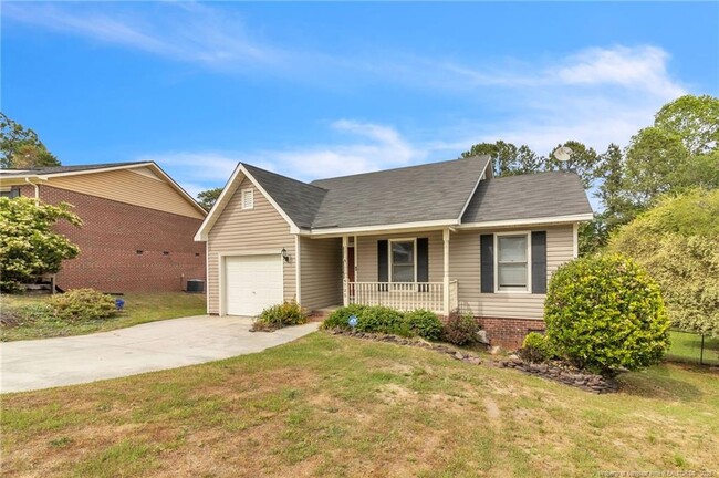 4725 Grandison Ct in Hope Mills, NC - Building Photo - Building Photo