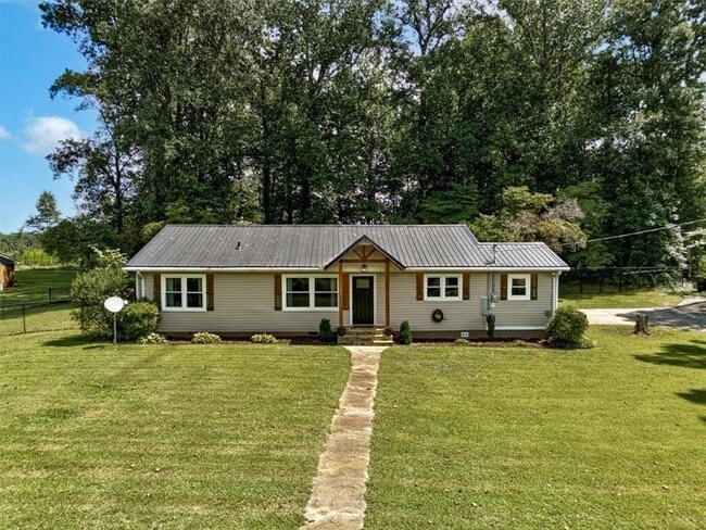 property at 5659 Hiram Douglasville Hwy