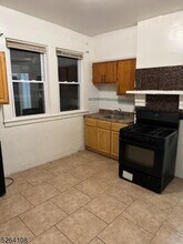 830 S 16th St in Newark, NJ - Building Photo - Building Photo