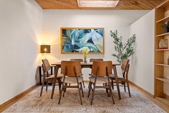 3034 Valevista Trl in Los Angeles, CA - Foto de edificio - Building Photo