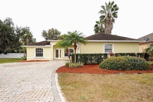 5915 32nd St E in Ellenton, FL - Building Photo