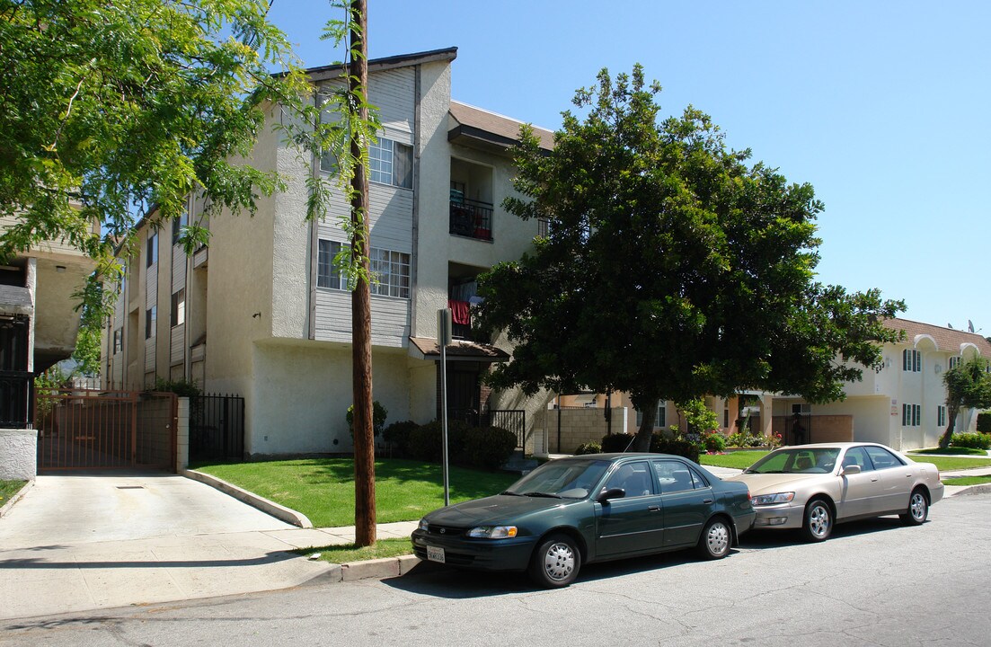 547 Salem St in Glendale, CA - Building Photo