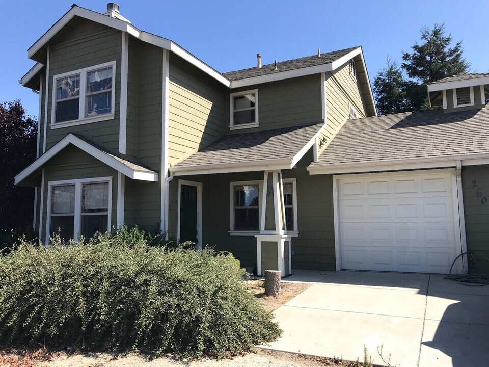 619 Main St-Unit -Unit A in Los Alamos, CA - Building Photo