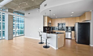 1700 Bassett St in Denver, CO - Building Photo - Building Photo