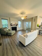 9560 10th Bay St in Norfolk, VA - Building Photo - Building Photo