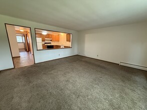 Faircrest Apartments in Madison, WI - Building Photo - Building Photo