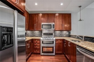 201 W Ponce de Leon Ave in Decatur, GA - Building Photo - Building Photo