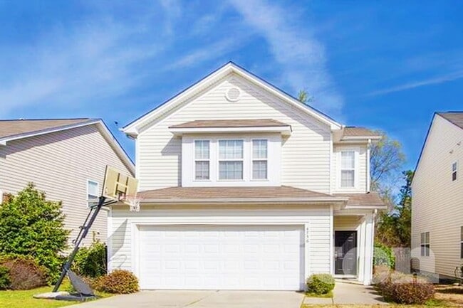 property at 4736 Abercromby St