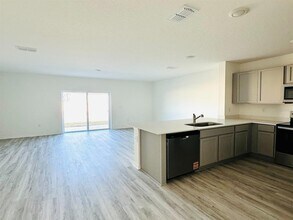 1335 Tallowwood Ln in Davenport, FL - Building Photo - Building Photo