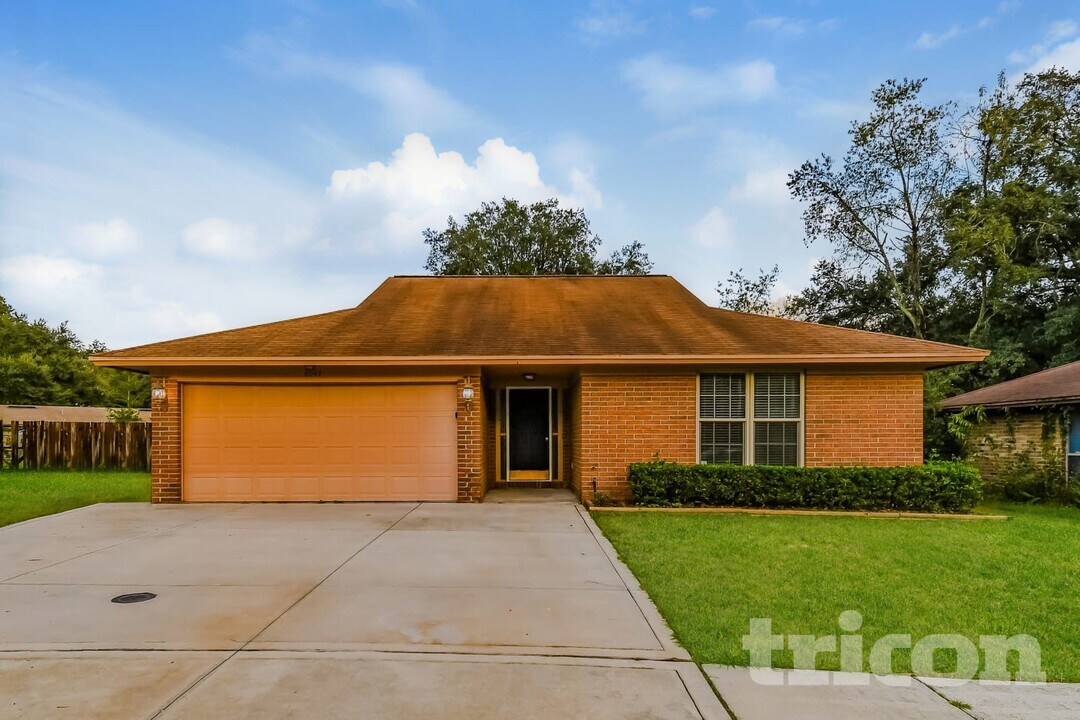 6047 Carla Ct in Jacksonville, FL - Building Photo