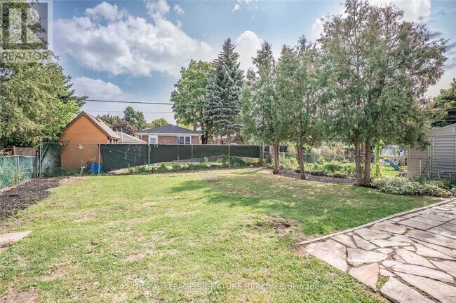 14 Milford Haven Dr in Toronto, ON - Building Photo - Building Photo