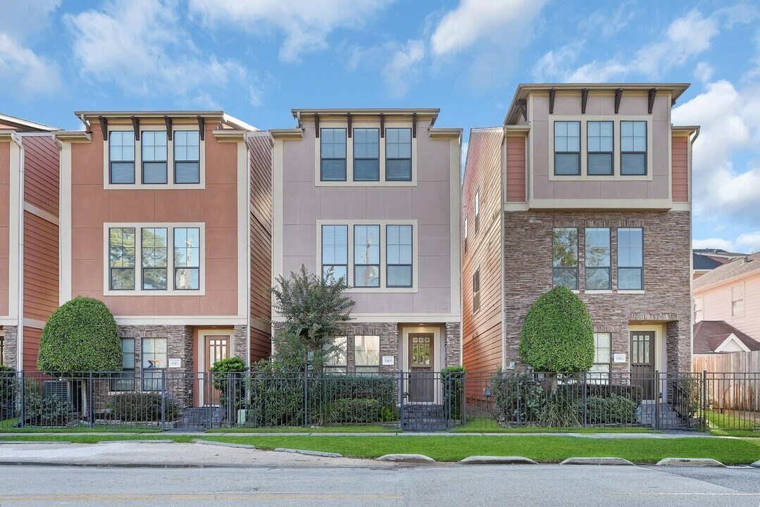 1046 W 23rd St in Houston, TX - Foto de edificio