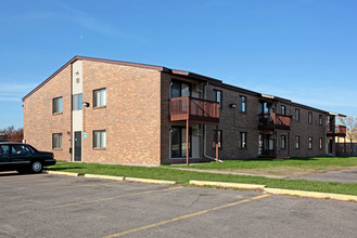 Echo Manor in Hutchinson, MN - Foto de edificio - Building Photo