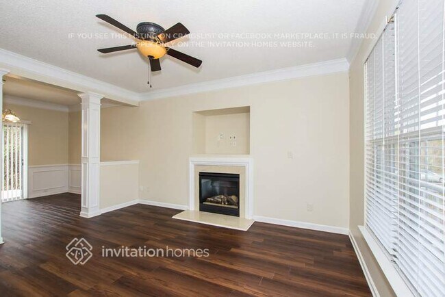 3821 Sipes Ln in Charlotte, NC - Foto de edificio - Building Photo