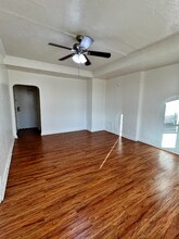 1523 N McCadden Pl in Los Angeles, CA - Foto de edificio - Building Photo