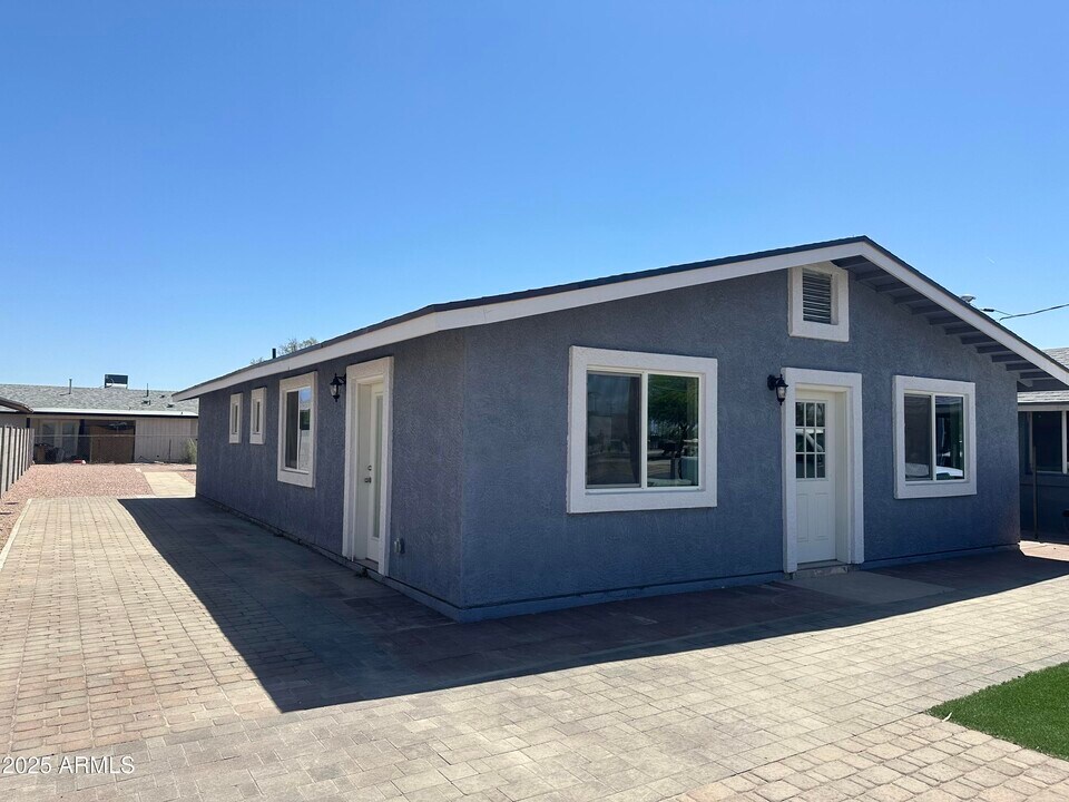 311 N D St in Eloy, AZ - Building Photo