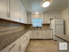 3074 E Terrace Ave in Fresno, CA - Building Photo - Building Photo