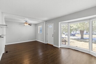 1120 Gahan Dr in Florissant, MO - Building Photo - Building Photo