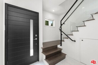 849 N Alta Vista Blvd-Unit -4 in Los Angeles, CA - Building Photo - Building Photo