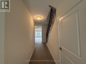 8 Mckernan Ave. in Brantford, ON - Building Photo - Building Photo