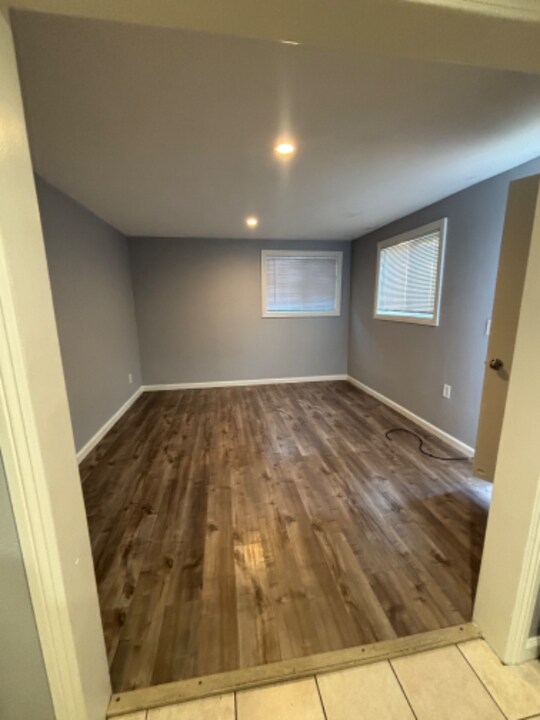 923 E 21st St in Long Beach, CA - Building Photo