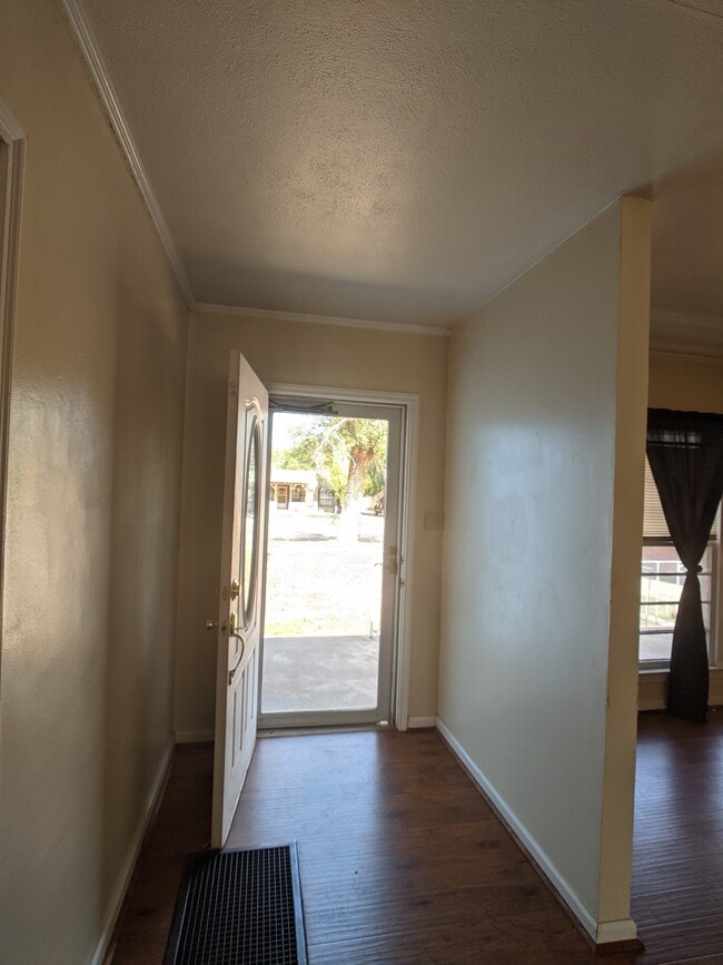 1428 Axtell St in Clovis, NM - Building Photo - Building Photo