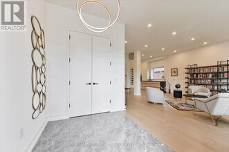 36 Glenshaw Crescent in Toronto, ON - Building Photo - Building Photo