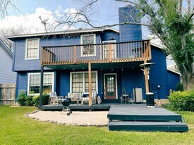 1807 Michael Wayne Dr in Austin, TX - Building Photo